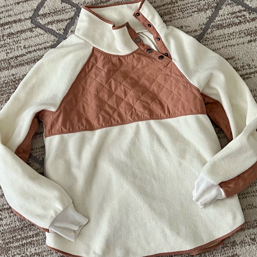 Cream and Coral Color Quilted Pullover